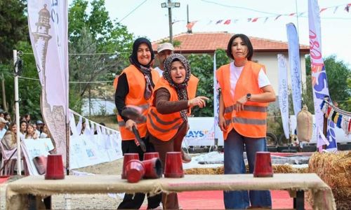 5 yıldızlı tatili duyan köylüler kıyasıya yarıştı