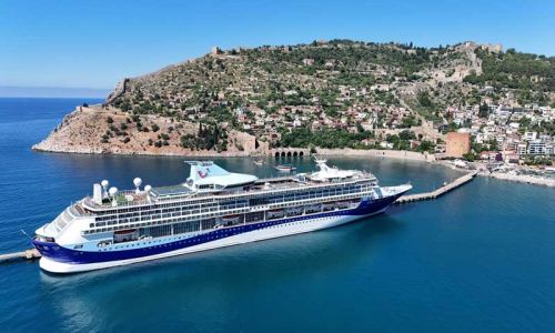 Alanya'ya lüks kruvaziyer ile bin 767 turist geldi