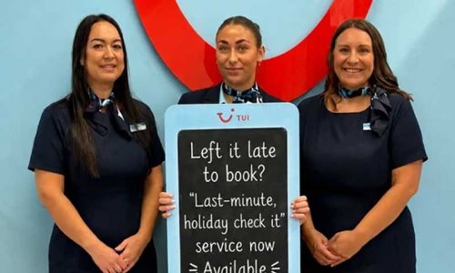 Son dakika tatil rezervasyonları İngiliz tüketiciler üzerinde önemli bir baskı oluşturuyor