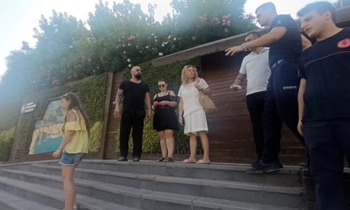 Antalya'da asansör paniği: 5'i turist 11 kişi mahsur kaldı