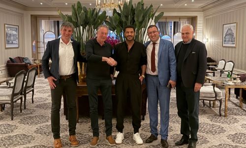 A&S Holding, Mykonos ve Rodos’un en büyük iki otelini satın almak için masaya oturdu