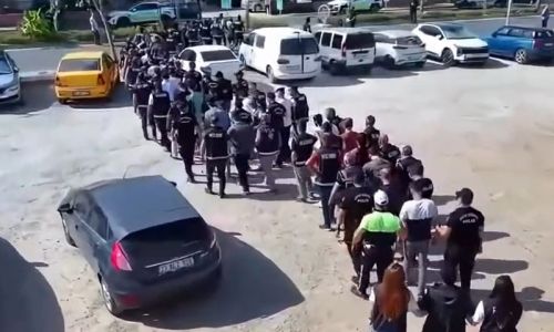 Vize başvurusunda bulunan vatandaşları dolandıran şebeke çökertildi