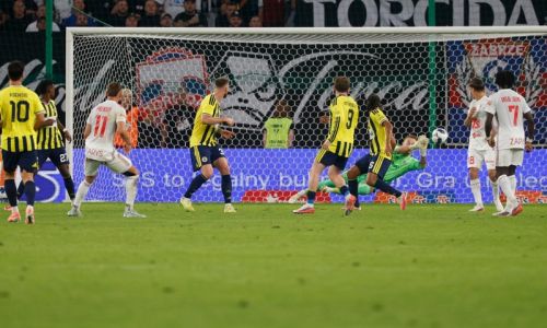 Fenerbahçe, UEFA Şampiyonlar Ligi 3. eleme turuna yükseldi