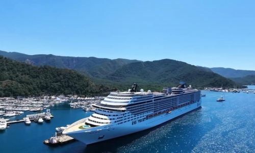 Marmaris'te kruvaziyer bereketi yaşanıyor