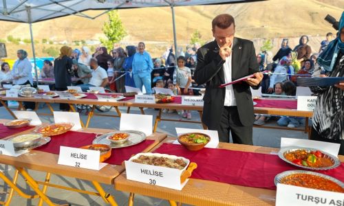 Yemekler yarıştı