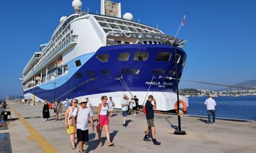 Marella Discovery Bin 813 turist ile Bodrum’a geldi