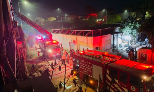 Otelin personel lojmanında yangın çıktı