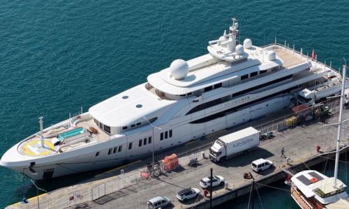 Suudi milyarderin 125 milyon dolarlık mega yatı Fethiye’de 100 ton akaryakıt aldı