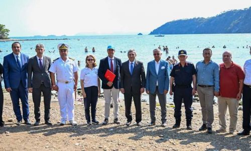 Antalya'da deniz bariyerleri ve çöp kaparlar hayata geçiriliyor