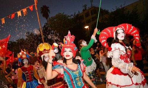 Uluslararası Kaleiçi Old Town Festivali, geleneksel kortejle başladı